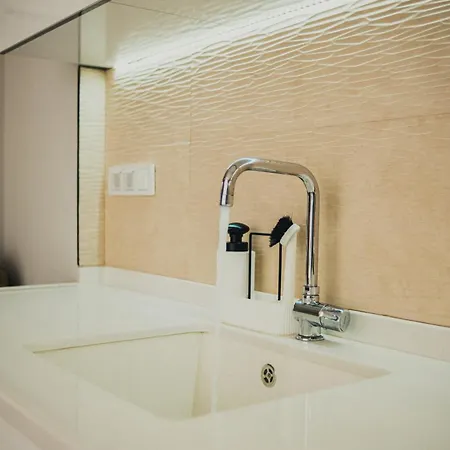 Appartement Jasmin 2 *